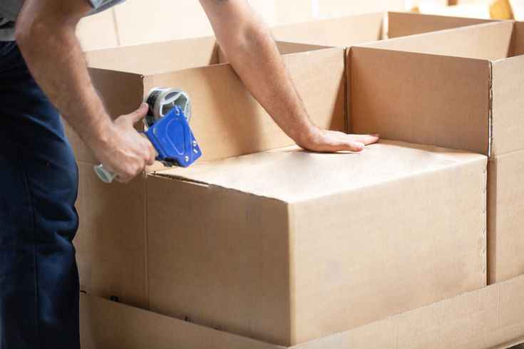 Packing and Moving During the Holidays: Tips and Tricks for a Stress-Free Move